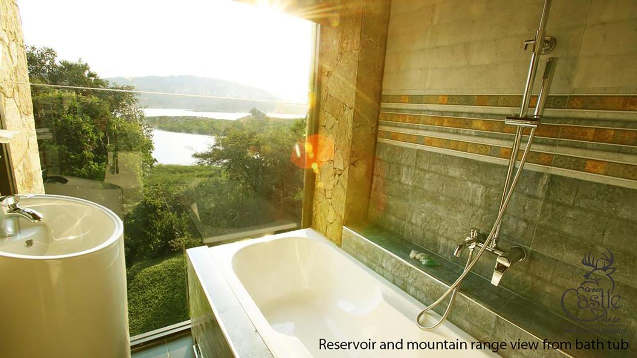 Green Castle Kandy Hotel ภายนอก รูปภาพ