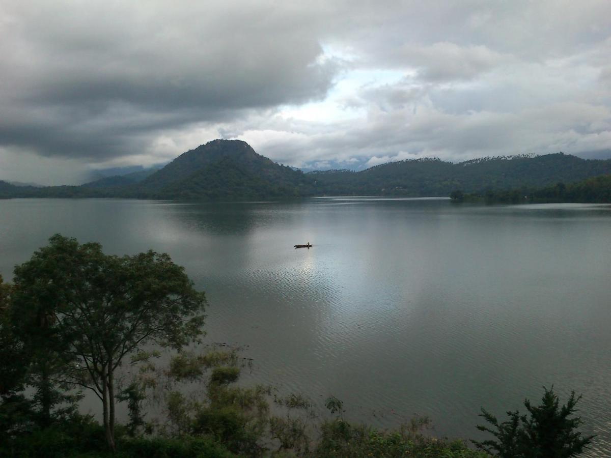 Green Castle Kandy Hotel ภายนอก รูปภาพ